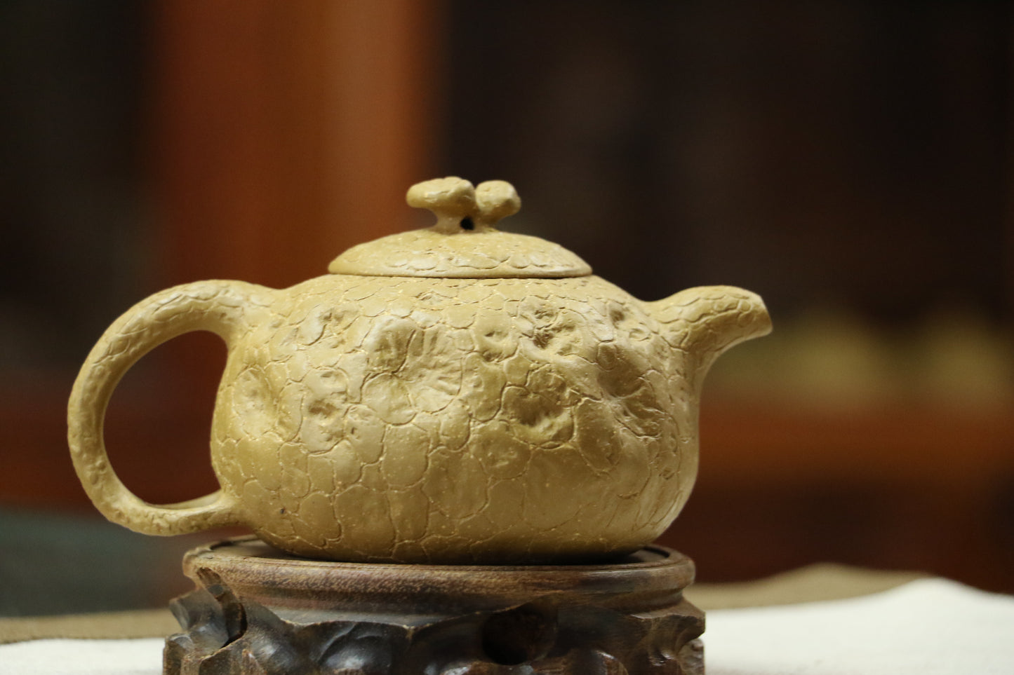 220cc Duan Clay Handmade Zisha Teapot "Gong Chun" (供春)