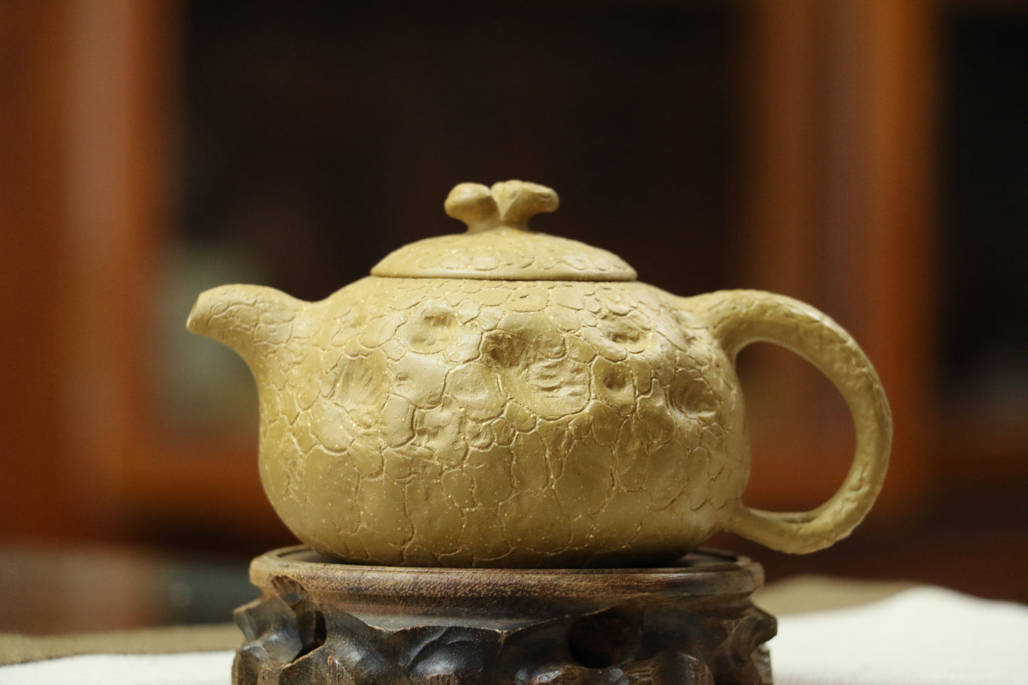 220cc Duan Clay Handmade Zisha Teapot "Gong Chun" (供春)