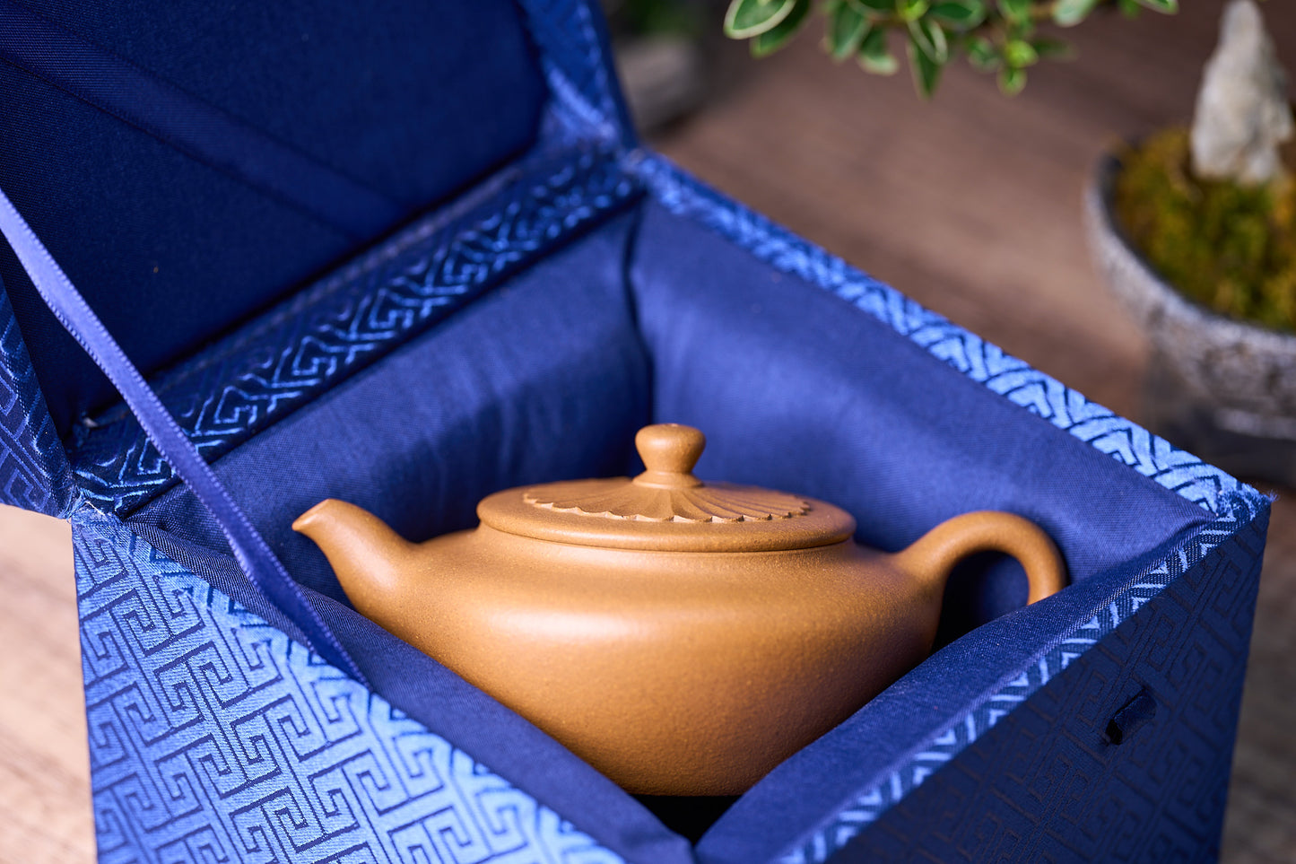 Authentic Yixing Zisha Teapot | Handmade "Ju Lei" (Chrysanthemum Bud) Design | 230ml | Original Duan Clay