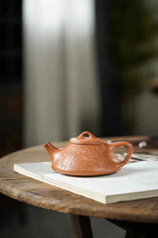 San Zhu Yun Piao 다리가 세 개인 Yixing Jiang Po Clay (Zisha) 주전자. 수제 150ml 